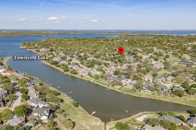 405 Leigh Court, Highland Village, TX 75077