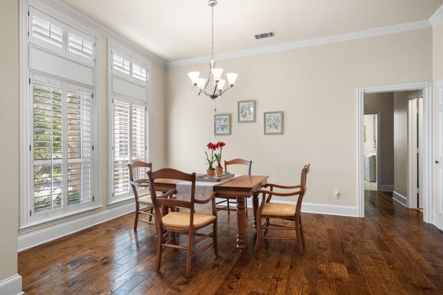 405 Leigh Court, Highland Village, TX 75077