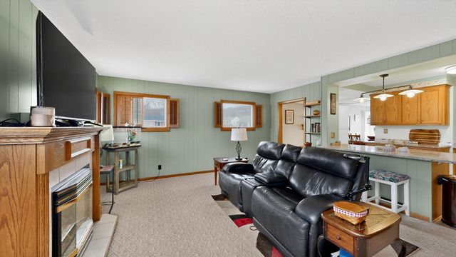 1413 10th Avenue NE, Rochester, MN 55906