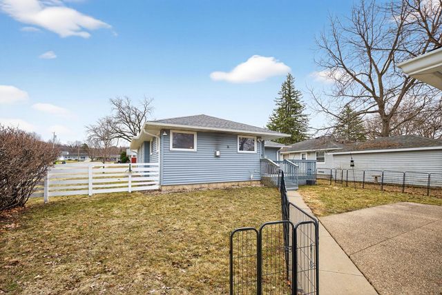 1413 10th Avenue NE, Rochester, MN 55906