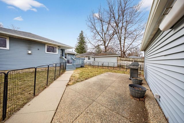 1413 10th Avenue NE, Rochester, MN 55906