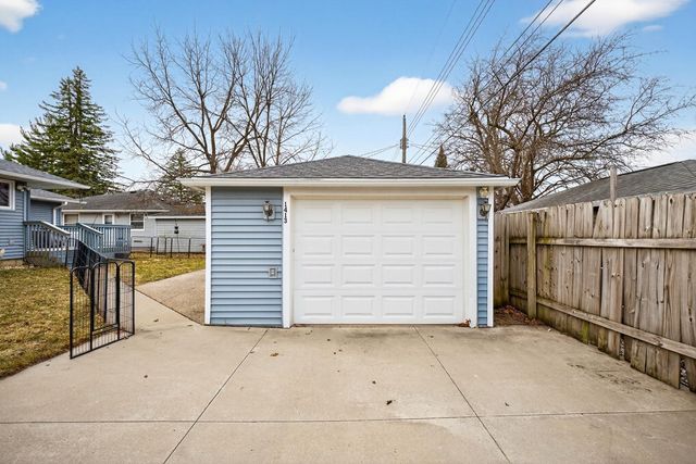 1413 10th Avenue NE, Rochester, MN 55906