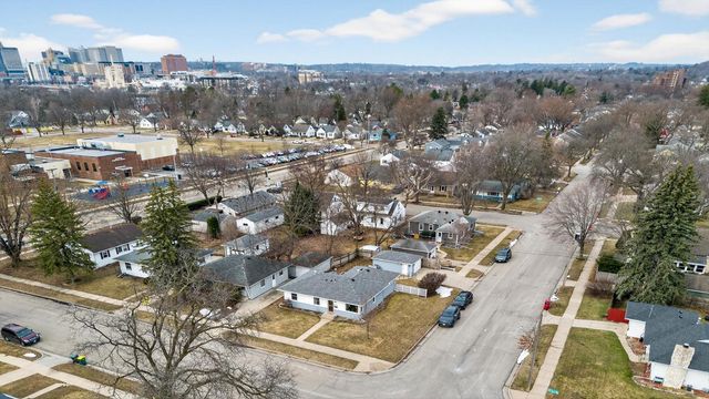 1413 10th Avenue NE, Rochester, MN 55906