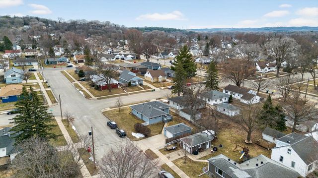 1413 10th Avenue NE, Rochester, MN 55906