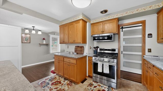 1413 10th Avenue NE, Rochester, MN 55906