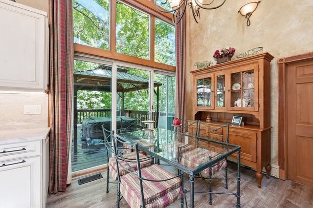 41 Apple Rd, Brimfield, MA 01010