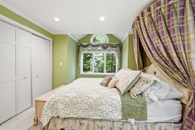 41 Apple Rd, Brimfield, MA 01010