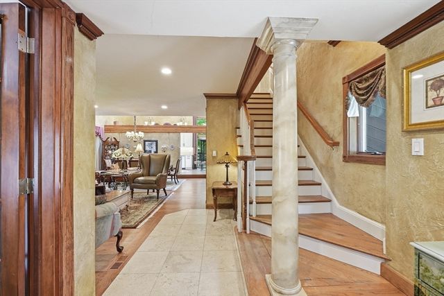 41 Apple Rd, Brimfield, MA 01010