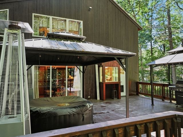 41 Apple Rd, Brimfield, MA 01010