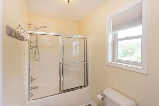 1026 Liberty Pt, Gallatin, TN 37066