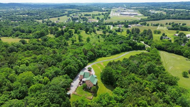 1026 Liberty Pt, Gallatin, TN 37066