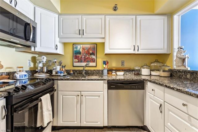 7505 River Rd Apt 7F, Newport News, VA 23607