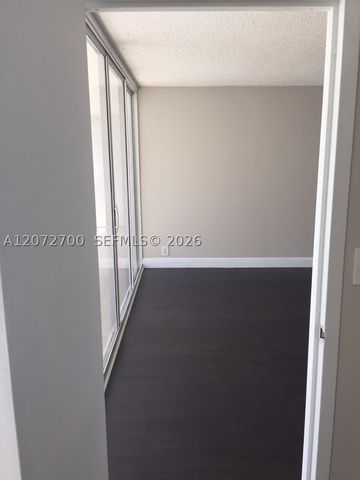 7601 E TREASURE DR 2008, North Bay Village, FL 33141
