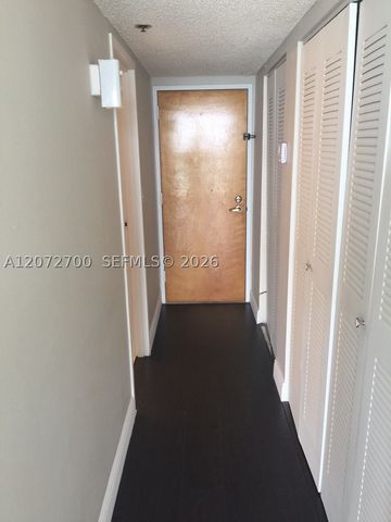 7601 E TREASURE DR 2008, North Bay Village, FL 33141