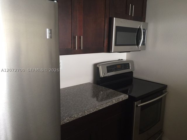 7601 E TREASURE DR 2008, North Bay Village, FL 33141