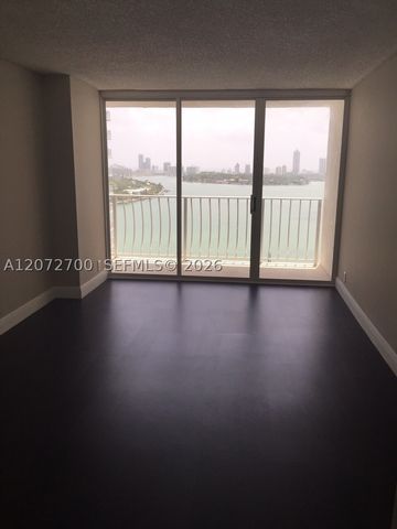 7601 E TREASURE DR 2008, North Bay Village, FL 33141