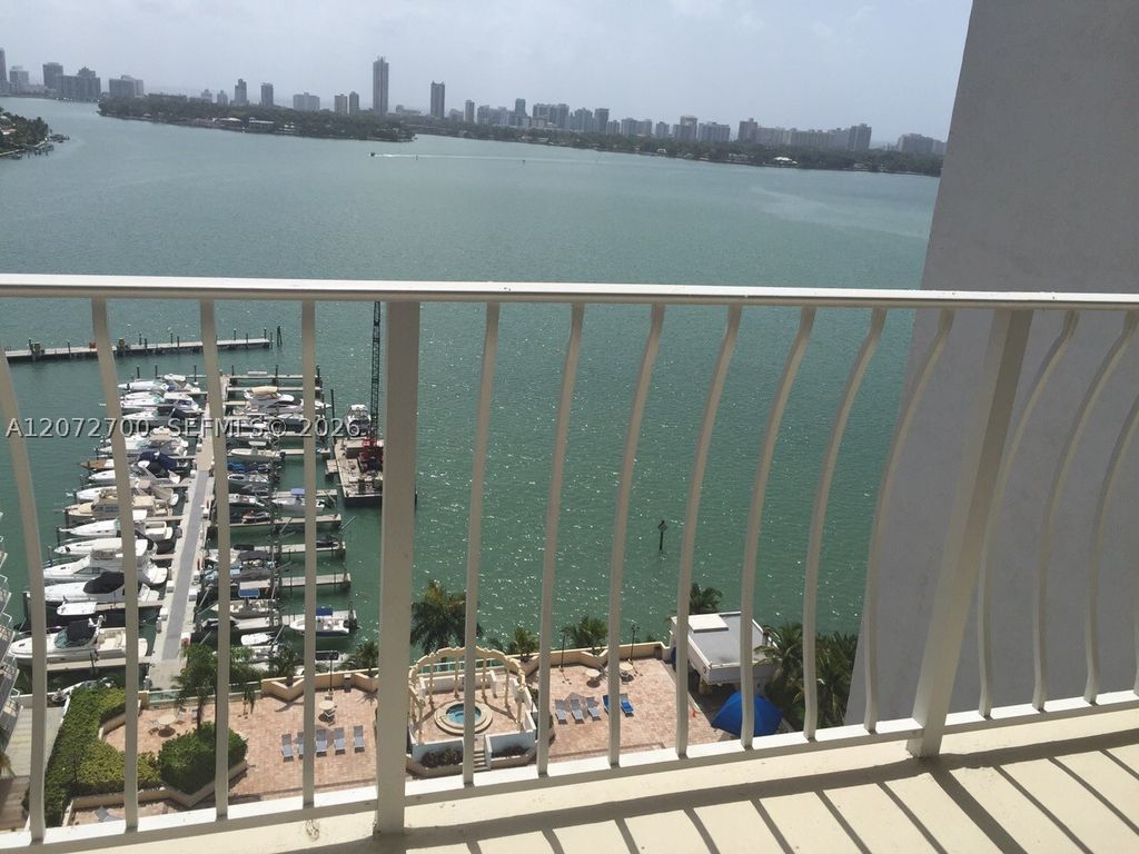 7601 E TREASURE DR 2008, North Bay Village, FL 33141