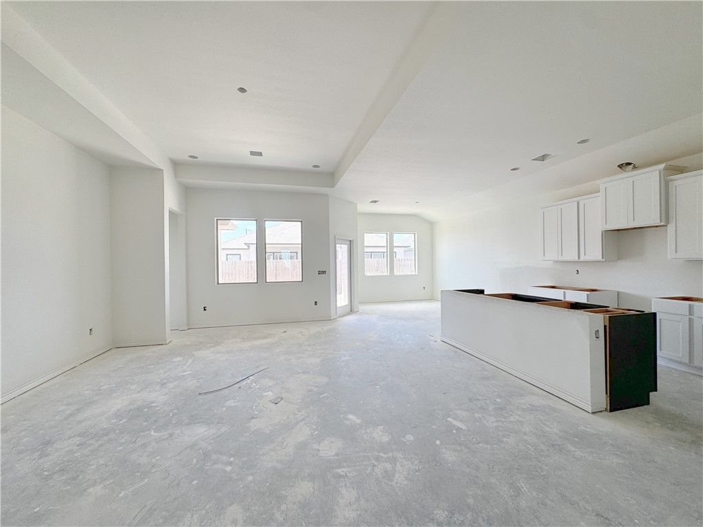 7909 Hulk Dr, Corpus Christi, TX 78414 — photo 3