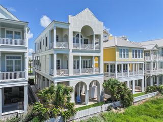 1745 Seaside Drive, Galveston, TX 77550