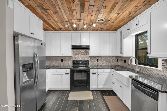 4430 Windtree Road, Wilmington, NC 28412