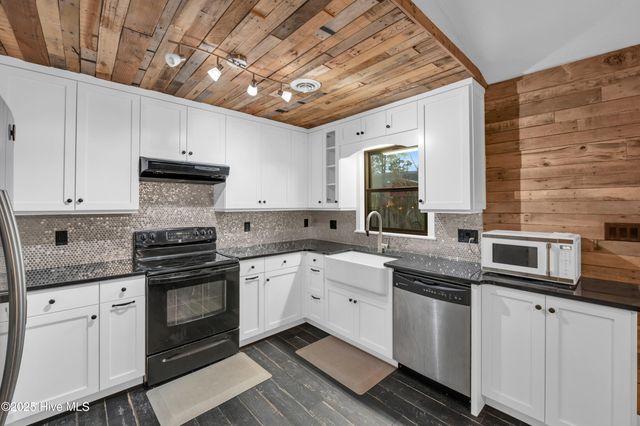 4430 Windtree Road, Wilmington, NC 28412