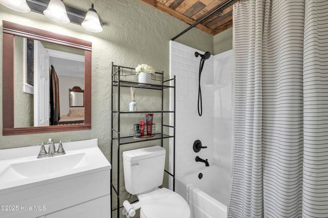 4430 Windtree Road, Wilmington, NC 28412