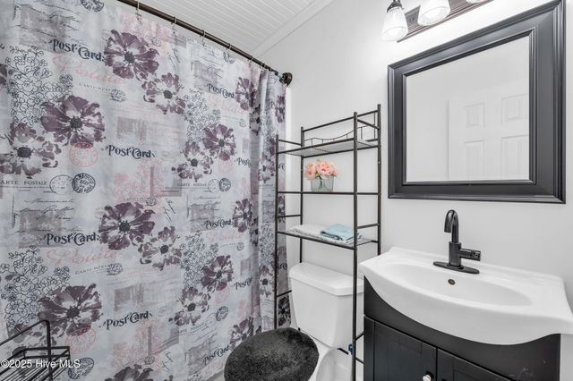 4430 Windtree Road, Wilmington, NC 28412