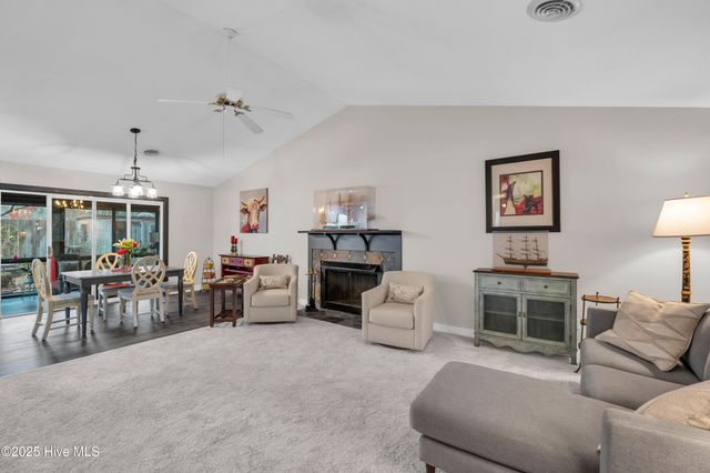 4430 Windtree Road, Wilmington, NC 28412