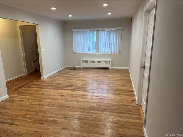 3 Wensley Road, Plainview, NY 11803