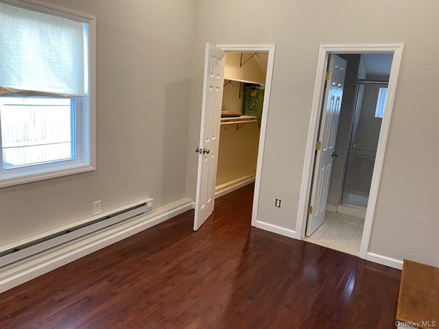 3 Wensley Road, Plainview, NY 11803