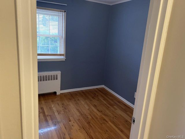 3 Wensley Road, Plainview, NY 11803