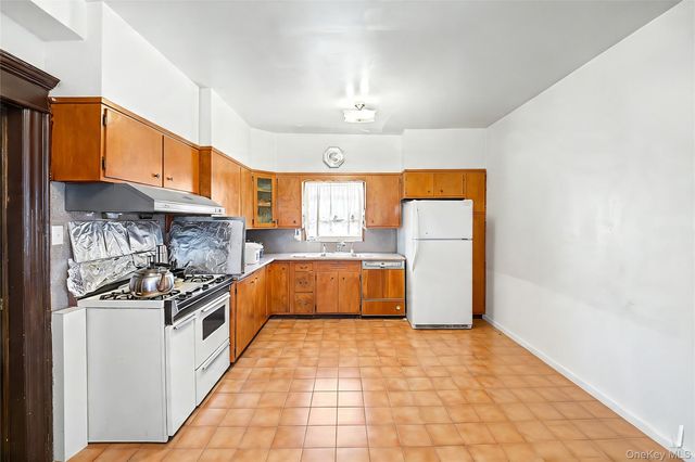 43-14 163rd Street, Flushing, NY 11358