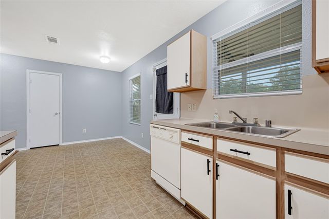 9511 Cantonwood Court, Houston, TX 77044