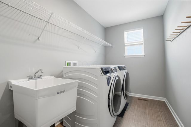 231 Leather Leaf Circle, Sunbury, OH 43074