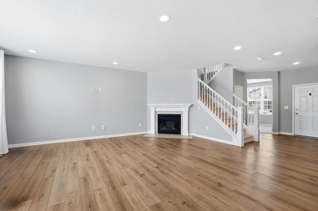 231 Leather Leaf Circle, Sunbury, OH 43074