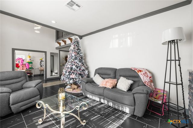 23019 Hilltop Peaks, Elmendorf, TX 78112