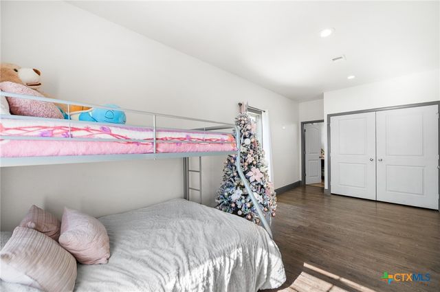 23019 Hilltop Peaks, Elmendorf, TX 78112