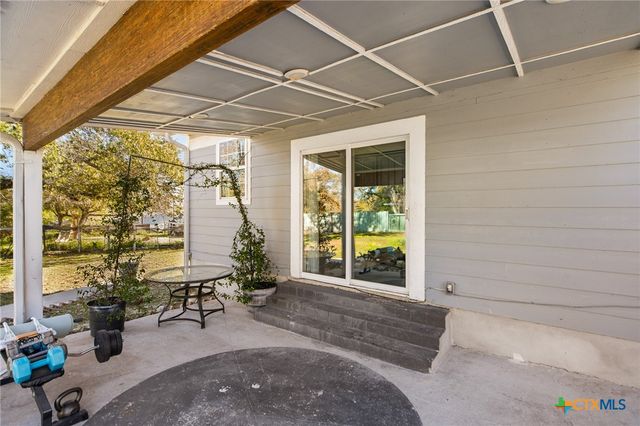 23019 Hilltop Peaks, Elmendorf, TX 78112