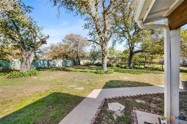 23019 Hilltop Peaks, Elmendorf, TX 78112