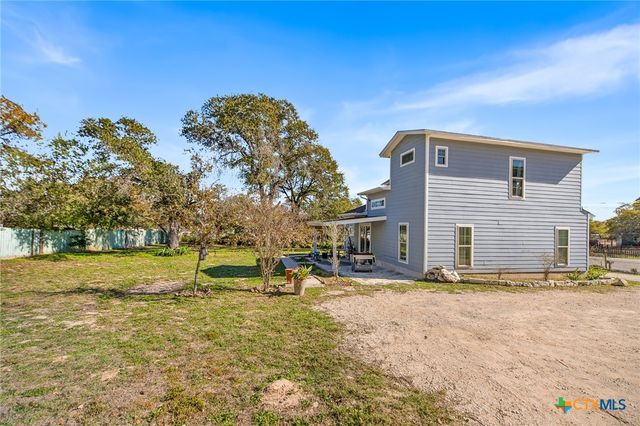 23019 Hilltop Peaks, Elmendorf, TX 78112