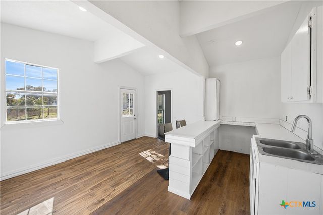 23019 Hilltop Peaks, Elmendorf, TX 78112