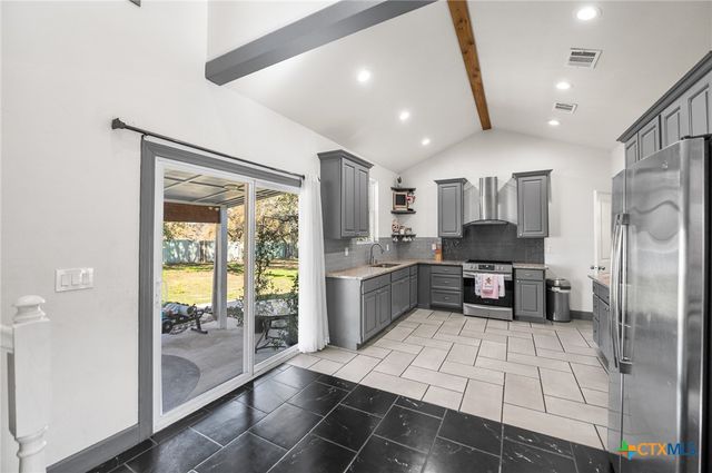 23019 Hilltop Peaks, Elmendorf, TX 78112