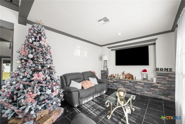 23019 Hilltop Peaks, Elmendorf, TX 78112