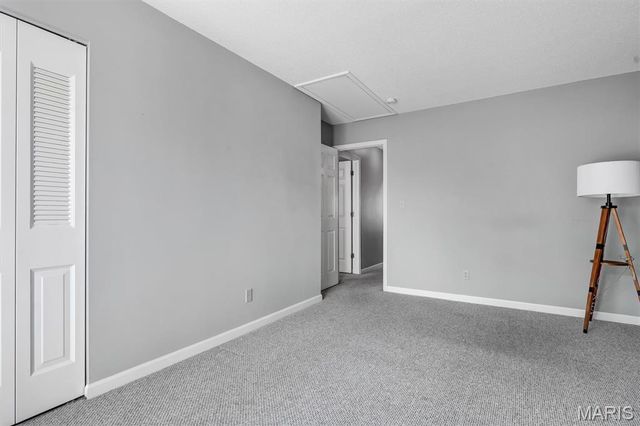 8912 Eager Road, Brentwood, MO 63144