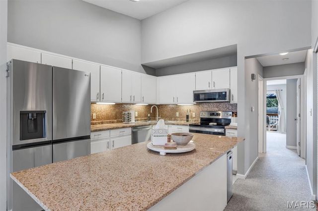 8912 Eager Road, Brentwood, MO 63144