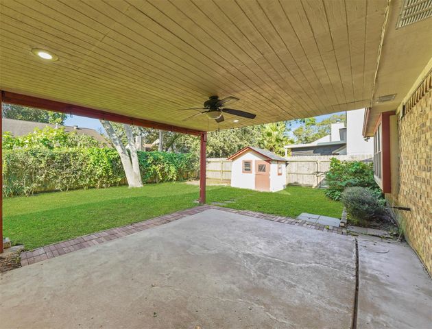 2304 Colleen Drive, Pearland, TX 77581