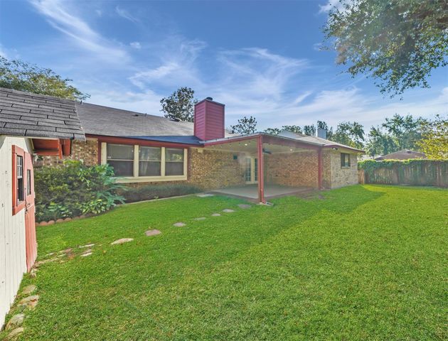 2304 Colleen Drive, Pearland, TX 77581