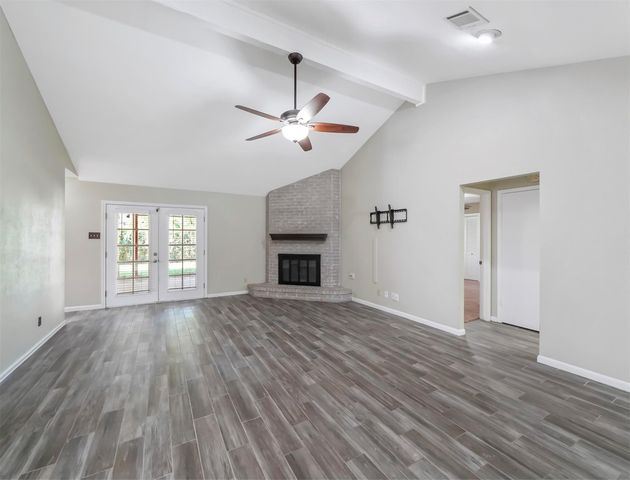 2304 Colleen Drive, Pearland, TX 77581