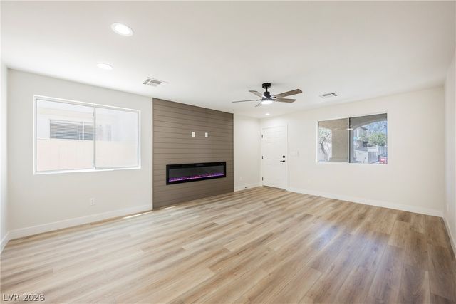 11978 Camden Brook Street, Las Vegas, NV 89183