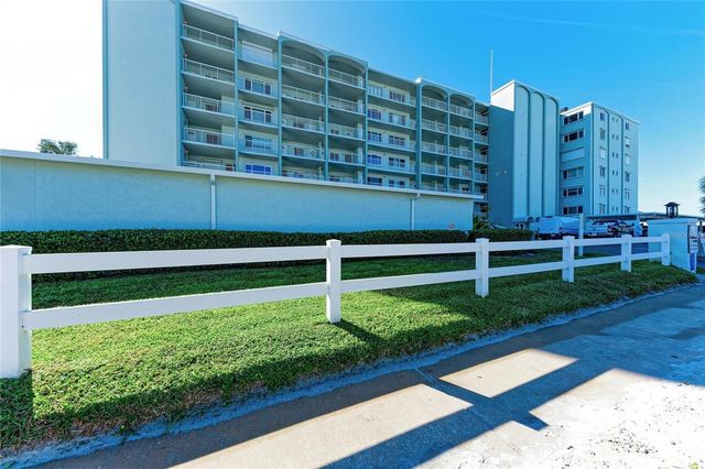 5200 GULF DRIVE 302, Holmes Beach, FL 34217
